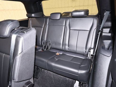 Certified 2019 Ford Expedition XLT w/ Equipment Group 202A image 16