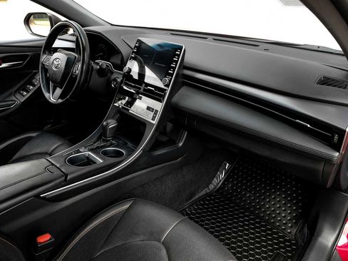 Used 2019 Toyota Avalon XSE FWD image 16