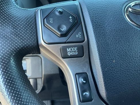 Used 2018 Toyota Tacoma Limited AWD/4WD image 19