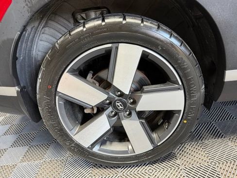 Used 2024 Hyundai Santa Fe Limited AWD/4WD image 45