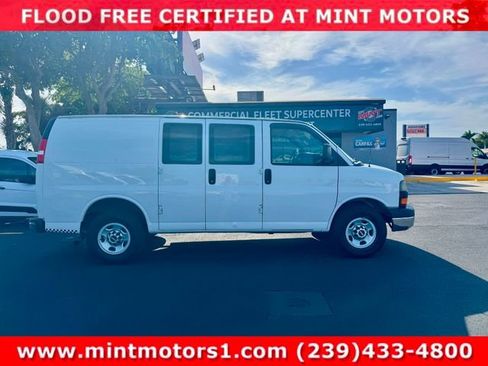 Used 2014 GMC Savana 2500 RWD image 17
