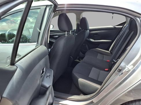 Used 2024 Nissan Sentra SV FWD image 25