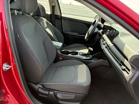 Used 2025 Kia K4 LXS image 35