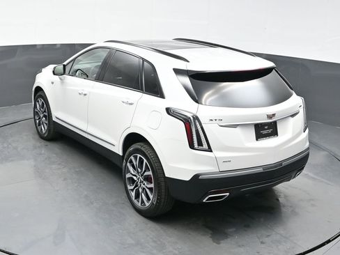 New 2025 Cadillac XT5 Sportv w/ LPO, Floor Liner Package image 32
