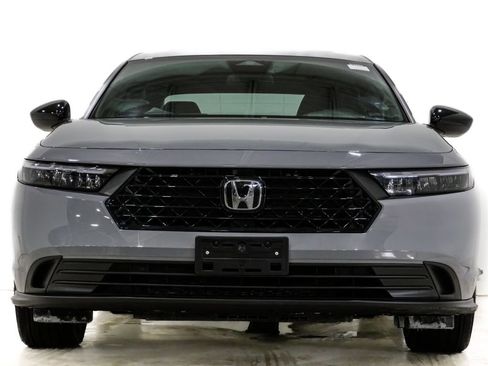 Used 2025 Honda Accord Sport image 2