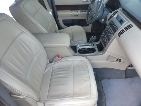 Used 2009 Ford Flex SEL image 20