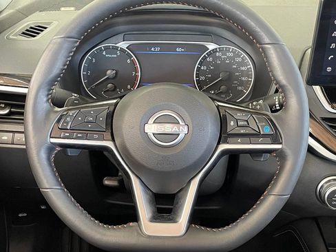 Used 2024 Nissan Altima 2.0 SR image 23