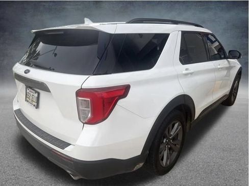 Used 2021 Ford Explorer XLT w/ Equipment Group 202A RWD image 6