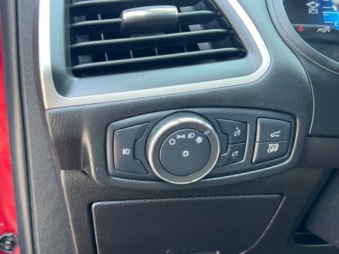 Certified 2022 Ford Edge SEL w/ Convenience Package image 12