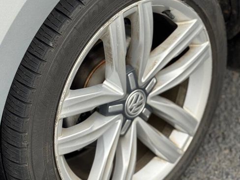 Used 2017 Volkswagen Passat 1.8T SEL Premium image 19