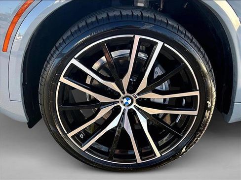 Used 2026 BMW X5 sDrive40i w/ M Sport Package image 10
