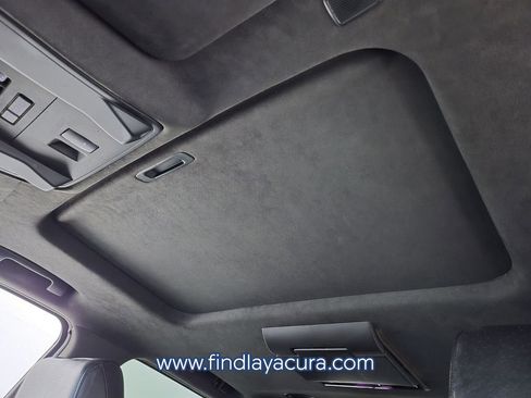 Used 2018 Cadillac Escalade ESV Platinum image 11