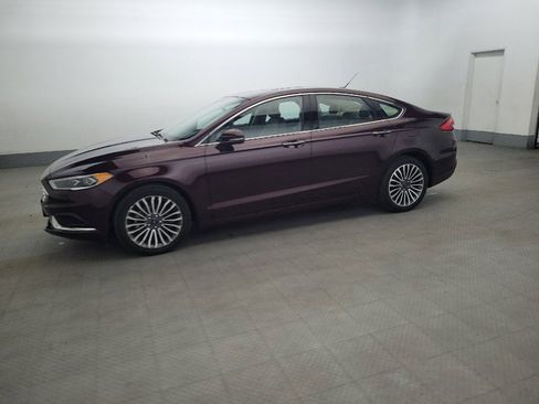 Used 2018 Ford Fusion SE w/ Fusion SE Technology Package AWD/4WD image 2