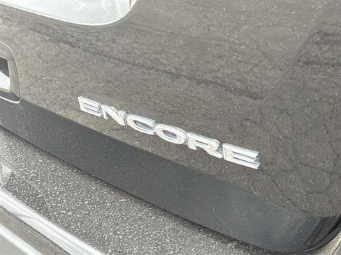 Used 2022 Buick Encore Preferred FWD image 6