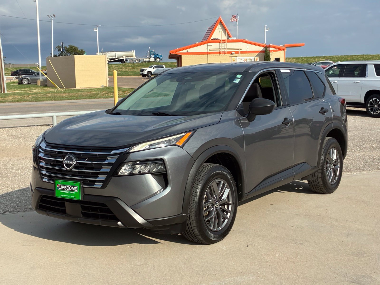 Used 2024 Nissan Rogue S AWD/4WD image 1