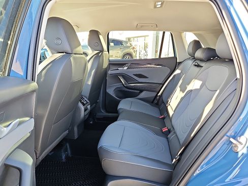 New 2026 Volkswagen Tiguan SE image 11