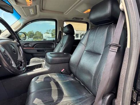 Used 2013 Chevrolet Suburban LT AWD/4WD image 37
