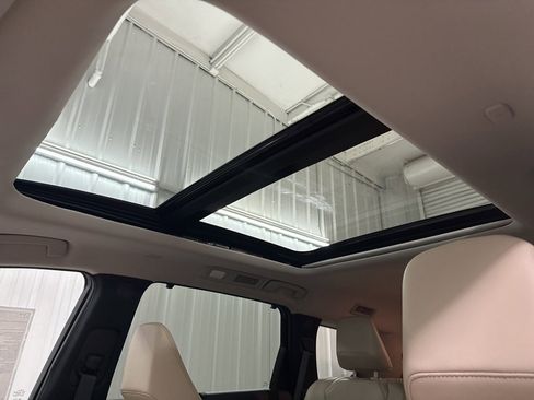 Certified 2025 INFINITI QX60 Luxe w/ Vision Package image 15