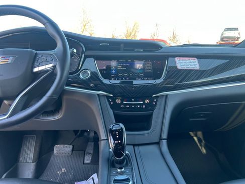 New 2025 Cadillac XT6 Premium Luxury w/ Technology Package image 7