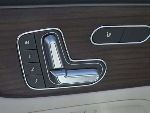 New 2026 Mercedes-Benz GLB 250 image 18
