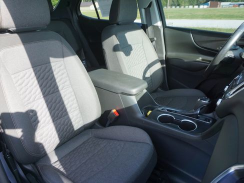 Used 2021 Chevrolet Equinox LT image 24