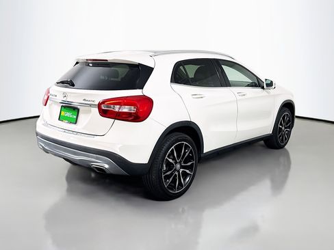 Used 2017 Mercedes-Benz GLA 250 4MATIC w/ Premium Package image 10