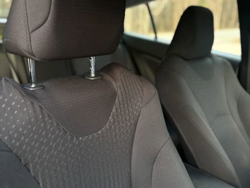 Used 2018 Toyota Prius Three FWD image 16