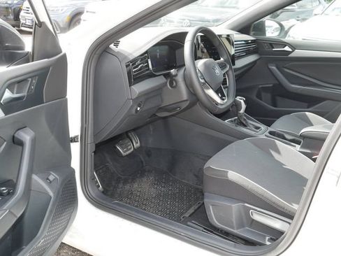 Certified 2025 Volkswagen Jetta Sport FWD image 12