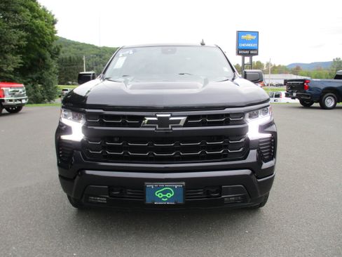 Used 2023 Chevrolet Silverado 1500 RST AWD/4WD image 2