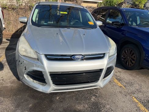 Used 2013 Ford Escape SEL w/ Class II Trailer Tow Pkg image 2