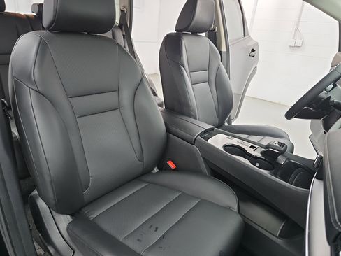 Certified 2023 Nissan Rogue SV w/ SV Premium B Package FWD image 10