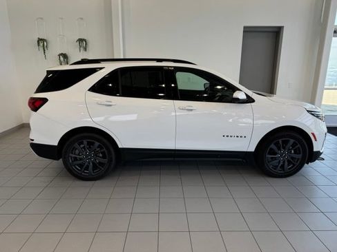 Used 2022 Chevrolet Equinox RS w/ RS Leather Package AWD/4WD image 38