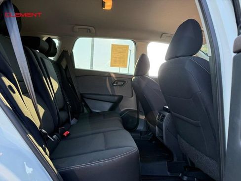 Used 2023 Nissan Rogue S AWD/4WD image 13