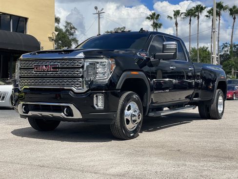 Used 2020 GMC Sierra 3500 Denali w/ Technology Package AWD/4WD image 9