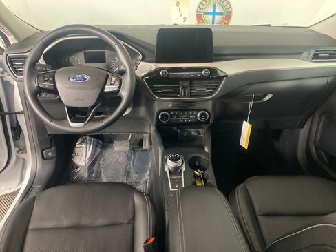 Used 2022 Ford Escape SEL image 5