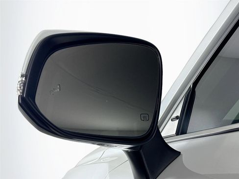 Certified 2024 Toyota Grand Highlander XLE image 10