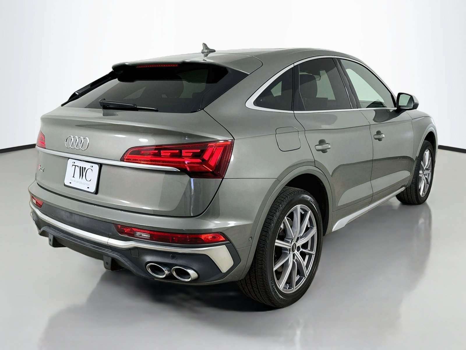 Certified 2023 Audi SQ5 Prestige w/ Prestige Package AWD/4WD image 5