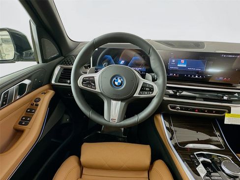 New 2026 BMW X5 xDrive50e w/ M Sport Package image 11