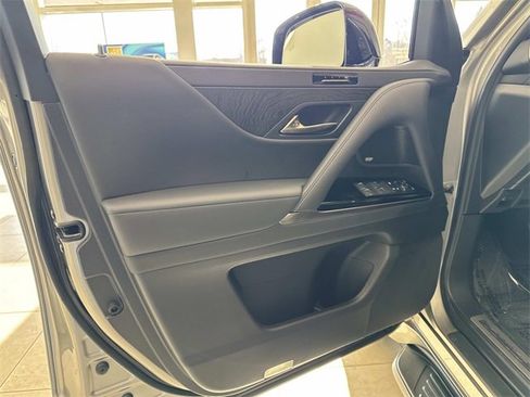 Certified 2025 Lexus LX 600 4WD w/ Appearance Package image 15