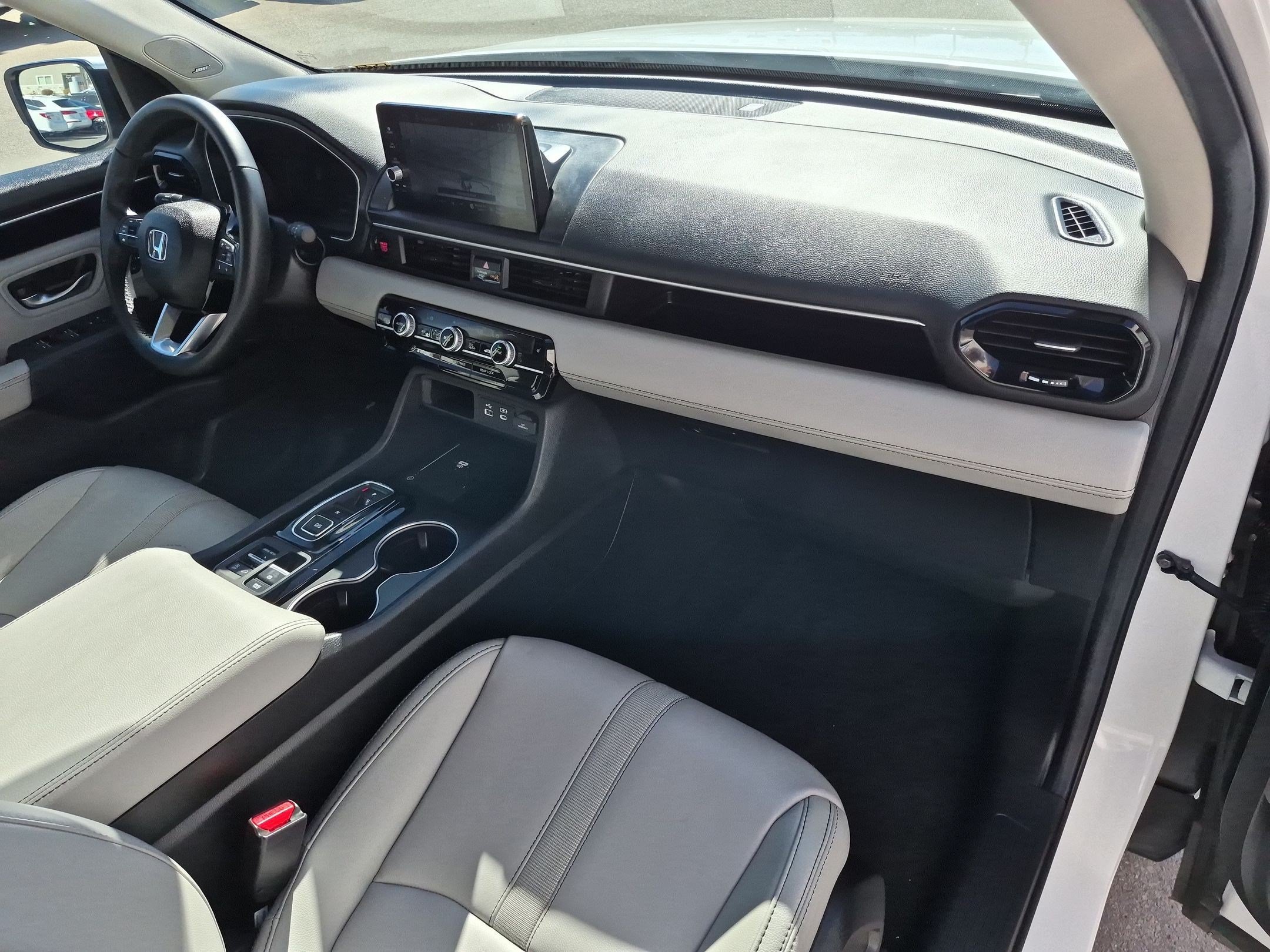 Certified 2025 Honda Pilot Touring image 35