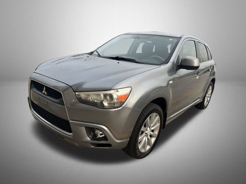 Used 2011 Mitsubishi Outlander Sport SE image 1