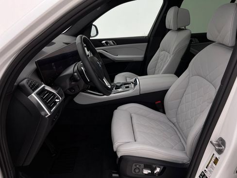 Certified 2026 BMW X5 xDrive40i w/ Climate Comfort Package AWD/4WD image 11