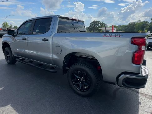 Used 2023 Chevrolet Silverado 1500 Custom Trail Boss w/ LPO, Dark Essentials Package AWD/4WD image 6