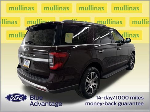 Certified 2024 Ford Expedition Limited image 3