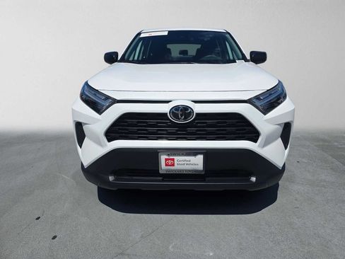 Used 2025 Toyota RAV4 LE AWD/4WD image 8