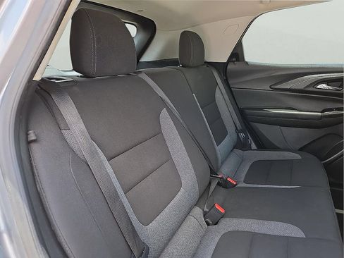 Used 2024 Chevrolet TrailBlazer LS w/ LS Convenience Package FWD image 10
