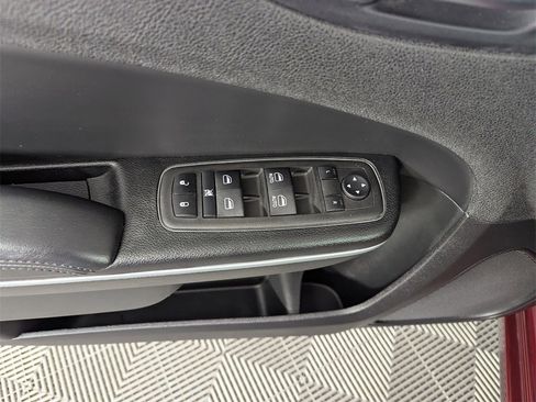 Used 2023 Chrysler 300 Touring image 19