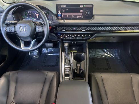 Used 2024 Honda Accord Touring image 16
