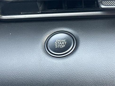 Certified 2025 Hyundai Elantra Sport image 22
