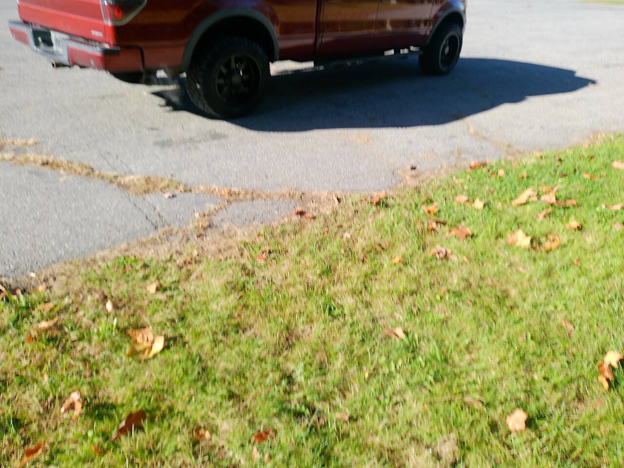 Used 2014 Ford F150 FX4 w/ Equipment Group 402A Luxury AWD/4WD image 9